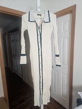 MICAS Ivory Ribbed Button-Down Long Sleeve Dress with Green Trim